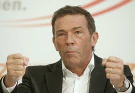 Austrian Rightist Leader Joerg Haider Dies in Car Crash