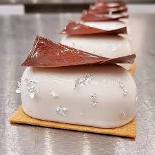 Philippe Robert Tuto Patisserie Photos Et Videos Instagram Desserts Cupcake Cakes Cake Display