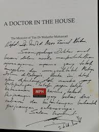 Persekolahannya tergendala ketika jepun memerintah malaya. Malaysiakini Who S The Deaf One Perlis Mufti Tells Dr M To Listen To Muslims Fears