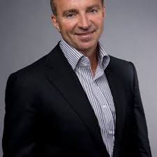 Karla Loftus's Instagram, Twitter & Facebook