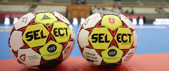 Também não é permitido ficar com a bola na mão mais de 3 segundos consecutivos. Bola Oficial Para A Epoca 2019 2020 Federacao De Andebol De Portugal