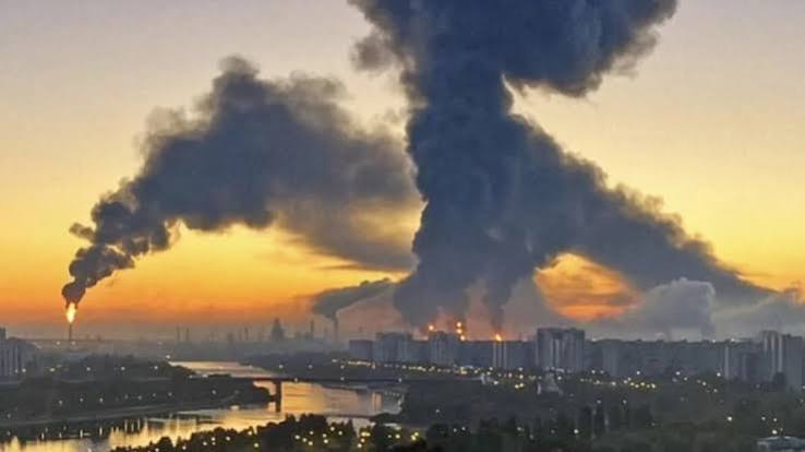 Московський НПЗ повністю зупинив переробку нафти після атаки українських БпЛА 20 вересня
