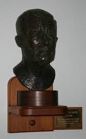 Bust of Duncan Carse. ; Jon Edgar; 2005; SGHT.2009.5
