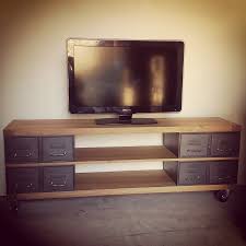 Un Meuble Tv Industriel Artisanal En Chene Meuble Tv Style Industriel Meuble Tv Industriel Diy Meuble
