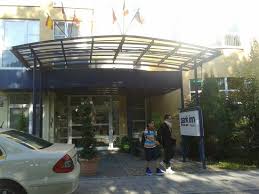 4mex inn is 20 minutes by train from munich airport and munich city centre. Entrada Al Hotel Park Inn Munchen East Picture Of Hotel 4mex Inn Munich Tripadvisor