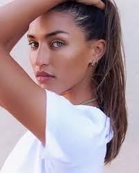 Kelsey Petersen's Instagram, Twitter & Facebook