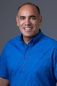 Elliot Mills's Instagram, Twitter & Facebook