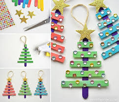So kam mir auch die idee zu den tollen diy schneeflocken aus eisstielen, die in der vorweihnachtszeit wände zieren, als geschenkeanhänger dienen können oder auch den als tannenbaumschmuck den weihnachtsbaum schmücken. Weihnachtsbasteln Mit Kindern Mehr Als 100 Tolle Ideen Archzine Net