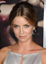 Аннабелль Уоллис (Annabelle Wallis )