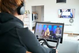 Fitness für frauen » women's health zeigt ihnen die besten trainingspläne, workouts und ausdauerübungen, die ihre fitness verbessern! Dieser Trend Bringt Eure Pfunde Zum Purzeln Trotz Corona Quarantane