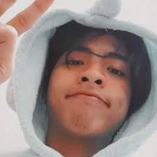 Listen to Rise Up (cover) by Ella Compton in aku playlist online for free 