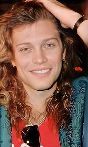 Happy Hump Day, Angels. "WE ARE HALF WAY THERE". Have a happy and magical  Wednesday!!! 🖤🤘🏻🌹🤘🏻🖤