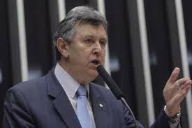 Fala do senador luiz carlos heinze é criminosamente irresponsável. Senador Heinze E Desmentido Nas Redes Ao Falar Sobre Didier Raoult Chapeco E Cloroquina