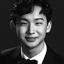 Zhonghua Wei wins the 11th International Franz Liszt Competition  Weimar–Bayreuth. Staatskapelle Weimar conducted by Johannes Klumpp. Live  webcast.