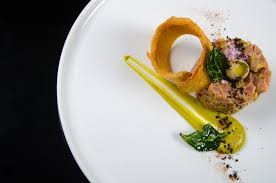 It is the study of the relationship between food and culture, the art of preparing and serving rich or delicate and appetizing food, the cooking styles of particular regions, and the science of good eating. Prov Molekylaer Gastronomi Af Og Lav Spaendende Og Anderledes Retter Clausenco Dk