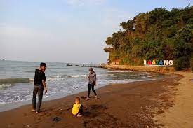 Dari jalur pantura hanya 10 menit menuju pantai ini. 5 Pantai Di Batang Yang Harus Anda Kunjungi Halaman All Kompas Com