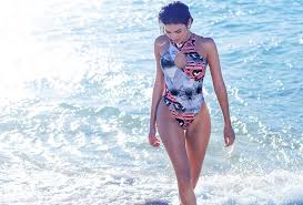 É modelo e atriz e integrou um dos últimos videoclipes lançados. David Carreira Carolina Loureiro In Love