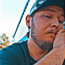 Can't hear girlfriend in Phasmophobia proximity chat?