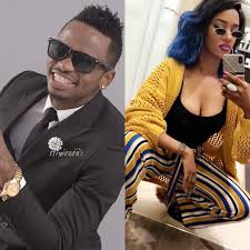 Wote wabovu.angalau kidogo kule pwani kwenye shombe shombe na mashariki kwenye mtoa mada wacha kukurupuka,aliyeanzisha ule uzi alikua mtanzania mwenzako. Diamond Adaiwa Kufaidi Penzi La Mrembo Wa Kinyarwanda Udaku Special