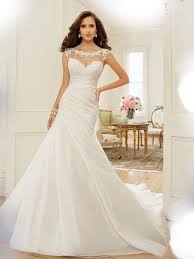 We continue today with the top 100. Sophia Tolli Spring 2015 Collection