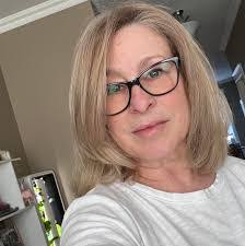 Barbara Munford's Instagram, Twitter & Facebook