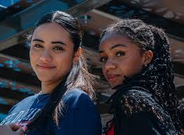 Violet Ratliff's Instagram, Twitter & Facebook