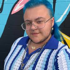 Are there any female piercers in Jackson, TN?