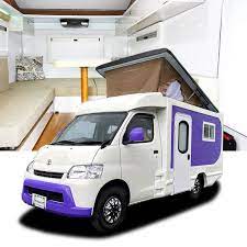 stage21のコンパクトキャンピングカー リゾートデュオ バンビーノプラスは 軽さにこだわった超軽量ボディのキャブコン 低重心で安心安全の安定した走りとどこでも駐車できる利便性 車中泊に最適な欲しい装備が全部付いている キャンピングカー