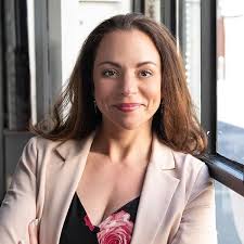 Bigger Than Data: A Law Enforcement Analyst's Roadmap to Marketability,  Professional Development, Fulfillment & Joy: Reeby, Dawn: 9781938953200:  Amazon.com: Books