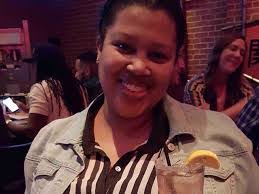 Kerry Simons's Instagram, Twitter & Facebook