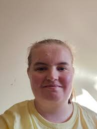 everyone around me are dating or in relationships and no matter what I do,  no one's ever even a little interested in me…idk what's wrong with me…I  feel so ugly 😔