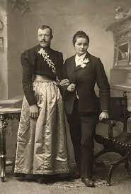 Victorian women dressed as men. Men Dressed In Drag In The Victorian Era 25 Historical Photos Of Drag Queens From The 1890s And Early 1900s Vintage Everyday