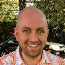 Derek Le's Instagram, Twitter & Facebook