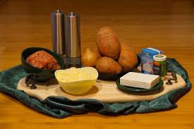 In geschmack und konsistenz würde ich sie am ehesten mit kürbis vergleichen. Susskartoffel Auflauf Mit Hackfleisch Und Feta