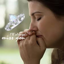 Loved ones ashes in a ring discount