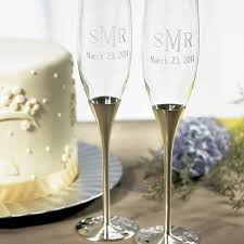 Te vamos a presentar varios opciones de acuerdo a tu gusto y presupuesto. Ideas De Copas Decoradas Para Brindis De Los Novios