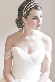 Love All Of This It Reminds Me Of Belle S Dress I Always Wanted One Like Hers Since I Was Little R Diademas Novia Tocados De Novia Fotos De Vestidos De Boda