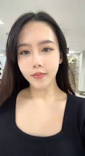 Are there any men left who prefer all natural without Botox and makeup? 🙈