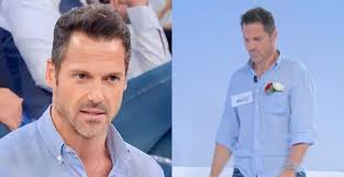 Uomini e Donne, Marco Viola spiega il suo modo di camminare