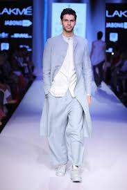 Antar Agni At Lakme Fashion Week Summer Resort 2015 Islami Erkek Modasi 2020 Tesettur Salvar Men Fashion Casual Outfits Mens Indian Wear Indian Men Fashion