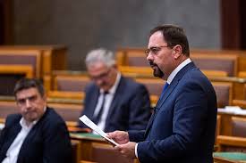 Ha pócs jános jobbikos lenne, már büntetőeljárás lenne, már kikérték volna a mentelmi jogát, a közmédia és a kormánypárti média már naponta többször követelné a lemondását. Pocs Janos A Fidesz Vezerszonoka Pestisracok