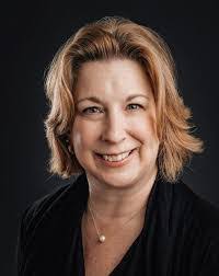 Christine Oates's Instagram, Twitter & Facebook