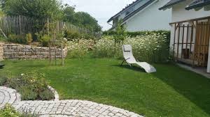 Gartengestaltung und landschaftsgestaltung ist lebensqualität! Organischer Garten Klassisch Garten Nurnberg Von Ginkgogarten Coburg Houzz