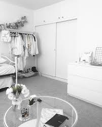 Aesthetic Black And White Room With Plants Aesthetic Ide Kamar Tidur Kamar Tidur Kamar Impian
