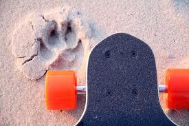 A drop deck is essentially a top mount that has a drop in concave making you stand lower than your trucks on the board. Atom Drop Deck 41 Proboarding Rugen Kitesurfen Windsurfen Sup Wingfoil