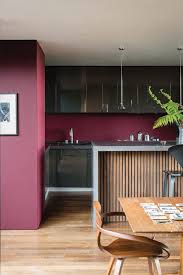 However, this wall paint colour combination will ensure a roomy vibe. Preference Red