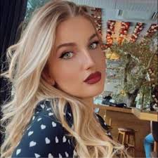 Xhezide Selimi: Pikturon trupin tim me gjethe vjeshte