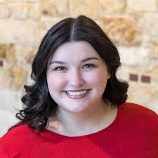 Ellen Luna's Instagram, Twitter & Facebook