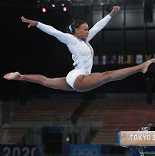 Afinal, enquanto a ginasta arrebentava, flavia saraiva acabou se lesionando. 2hjdz7jts83jgm