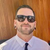 100+ perfiles de «Corie»